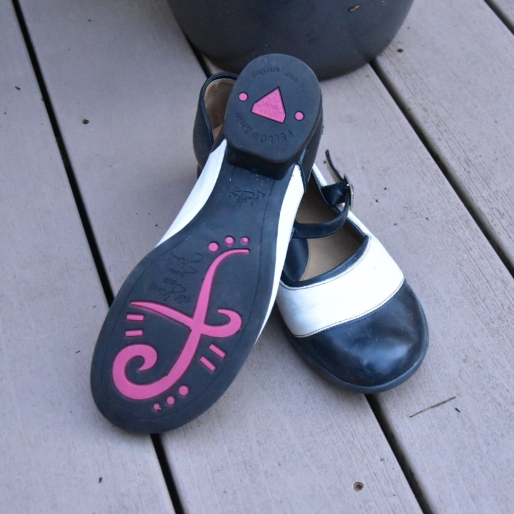 John Fluevog 9.5 Fellowship Maryjanes